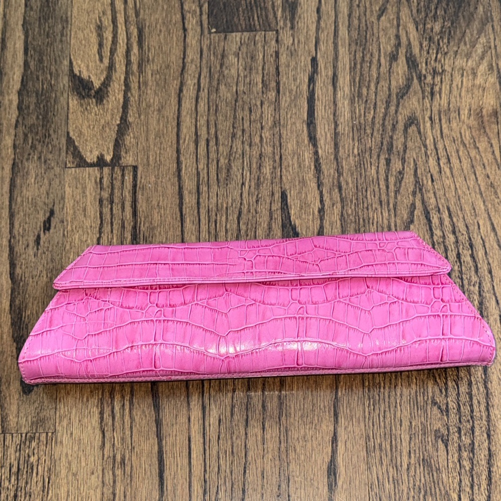 Vintage Pink Croc-Embossed Barbiecore Bag with Removable Silver Chain